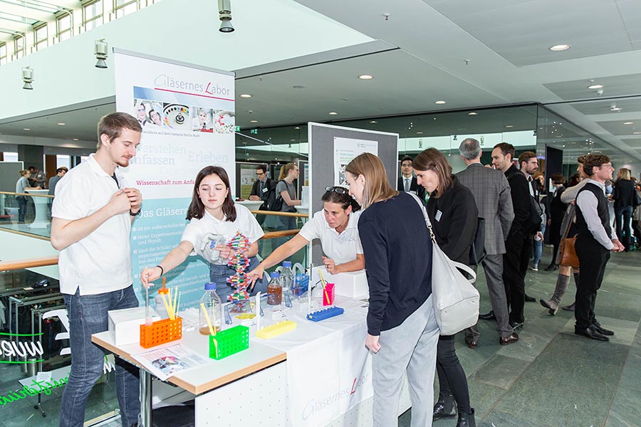 Informationsstand „Gläsernes Leben“ Informationsstand „Gläsernes Leben“