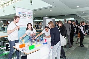 Informationsstand „Gläsernes Leben“