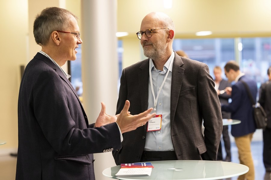 Moderator Wildermuth im Gespräch mit Professor Thompson