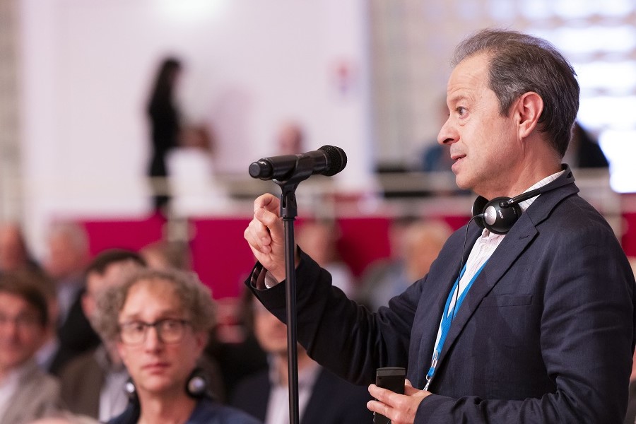 Dr. Andy Greenfield während der Konferenz
