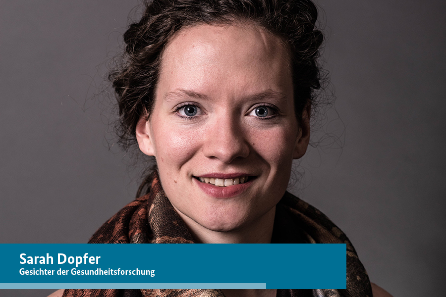 Porträtfoto von Sarah Dopfer