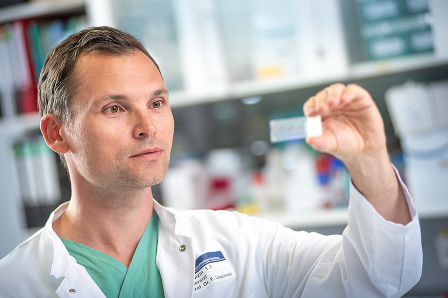 Professor Dr. Florian Leuschner