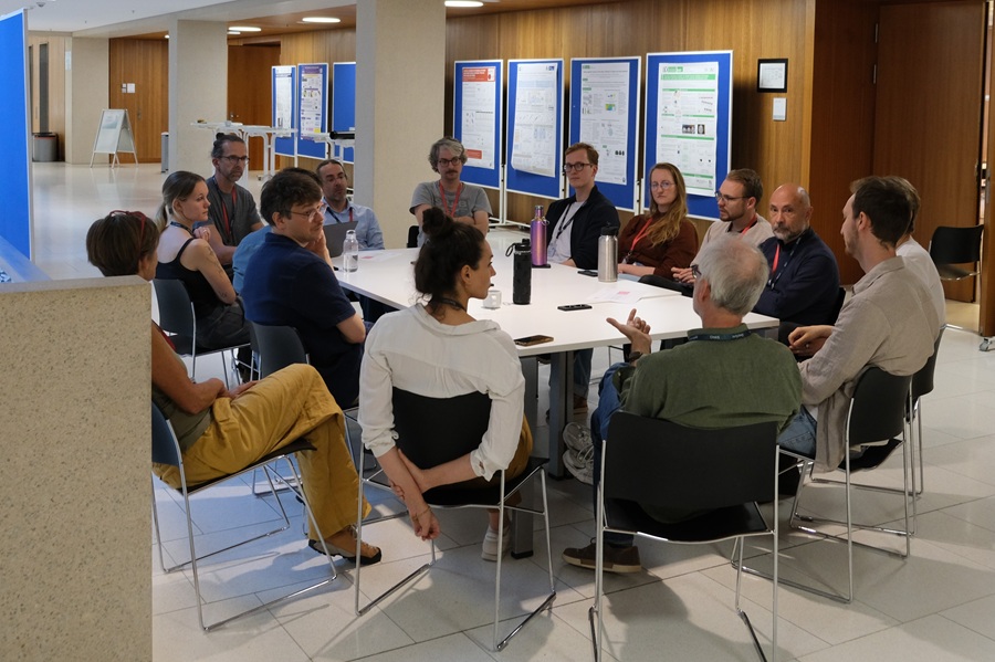 Gruppenarbeit beim Netzwerktreffen Gruppenarbeit beim Netzwerktreffen