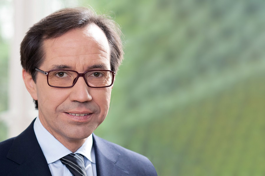 Professor Dr. Olaf Ortmann