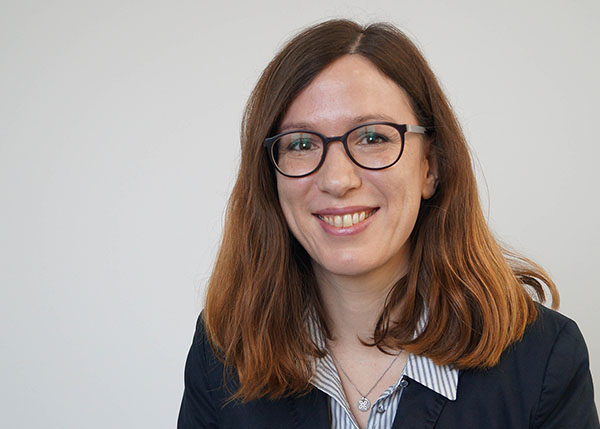 Dr. Claudia Ball