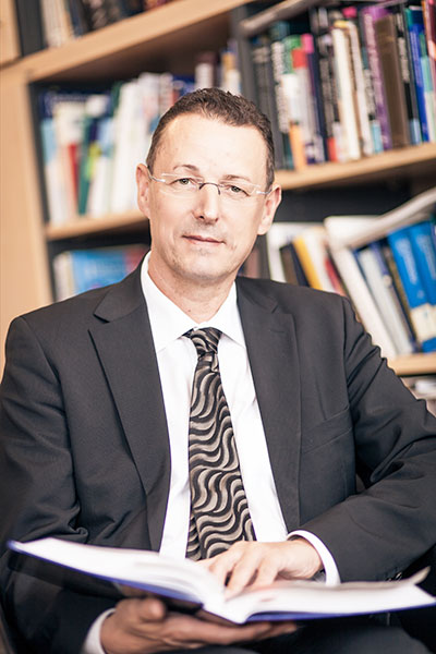 Professor Dr. Dr. Michael Bauer, Sprecher des Forschungsnetzes und Direktor der Klinik und Poliklinik f&uuml;r Psychiatrie und Psychotherapie am Universit&auml;tsklinikum Dresden.