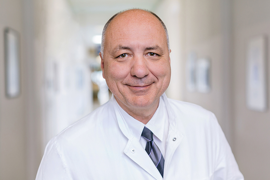 Porträt von Professor Dr. Stefan Schreiber