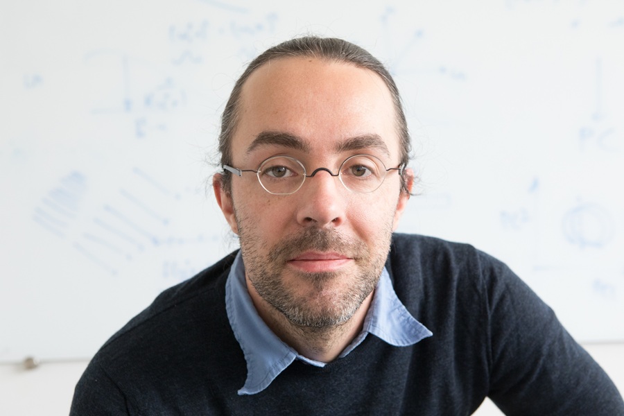 Professor Dr. Fabian Sinz Professor Dr. Fabian Sinz