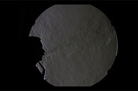 Das Schlierenbild visualisiert die Ausatemwolke während der NHF60 l/min-Therapie.