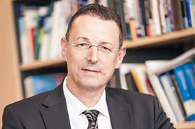 Professor Dr. Dr. Michael Bauer, Sprecher des Forschungsnetzes und Direktor der Klinik und Poliklinik für Psychiatrie und Psychotherapie am Universitätsklinikum Dresden