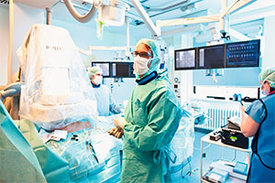 Bei Herzrhythmusstörungen kann eine Katheterablation helfen, dauerhafte Schäden zu vermeiden.