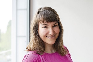 Dr. Stefanie Houwaart