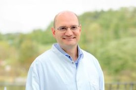 Portrait von Prof. Dr. Tino Prell 